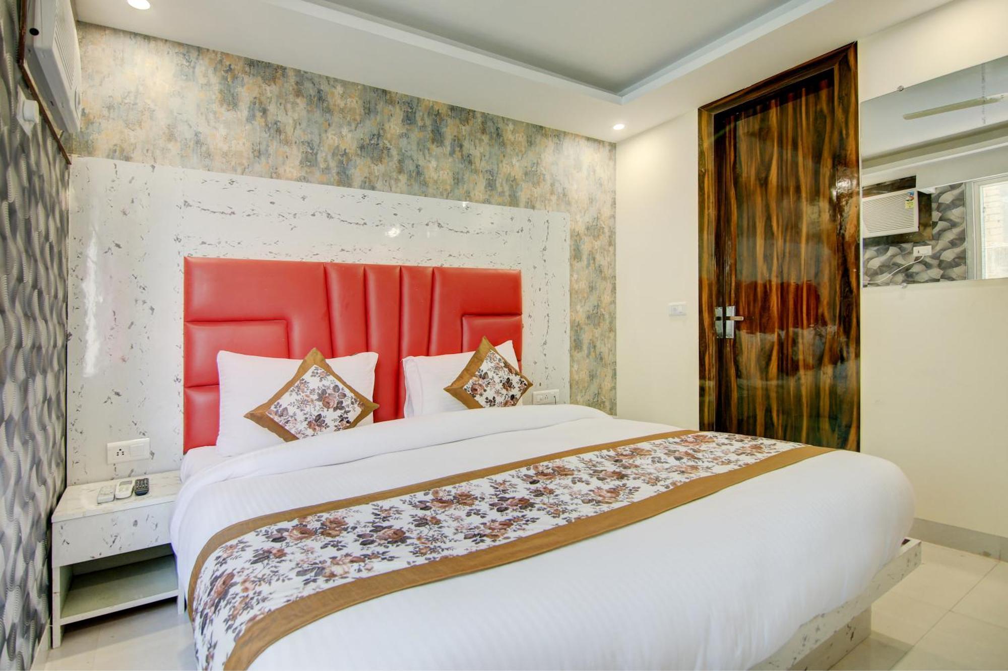 Hotel Smart Signature By Smart Group Нью-Дели Экстерьер фото