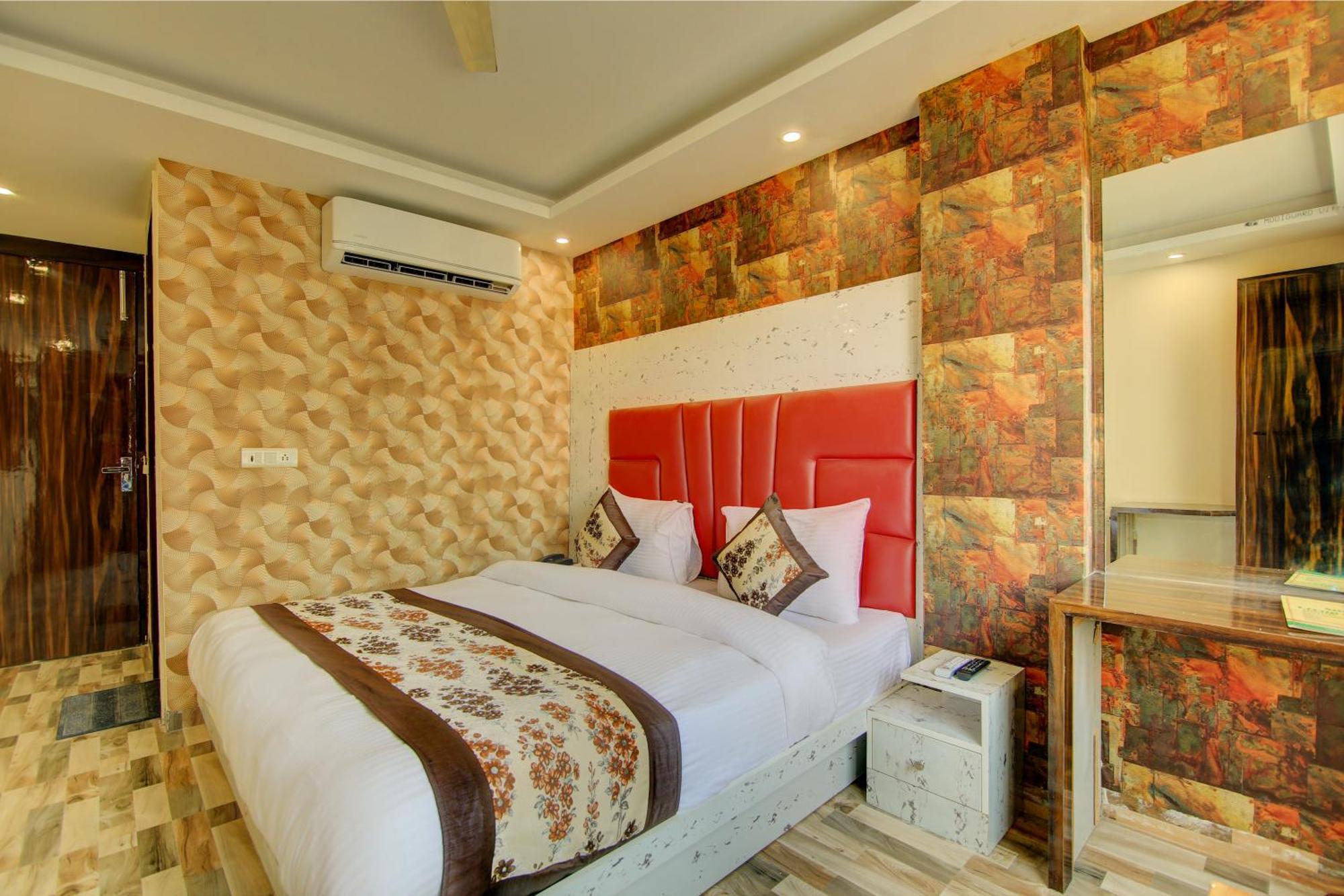 Hotel Smart Signature By Smart Group Нью-Дели Экстерьер фото