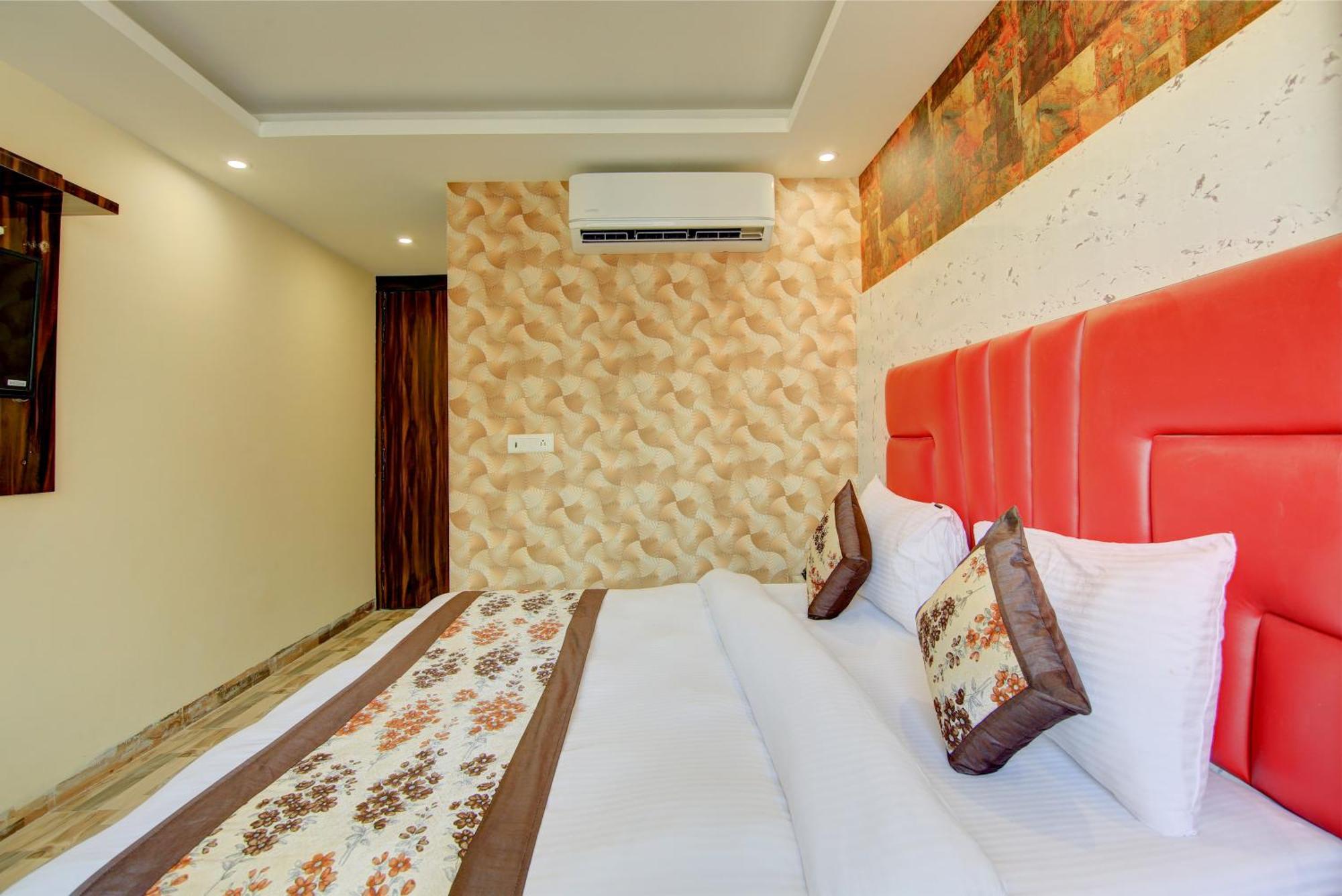 Hotel Smart Signature By Smart Group Нью-Дели Экстерьер фото