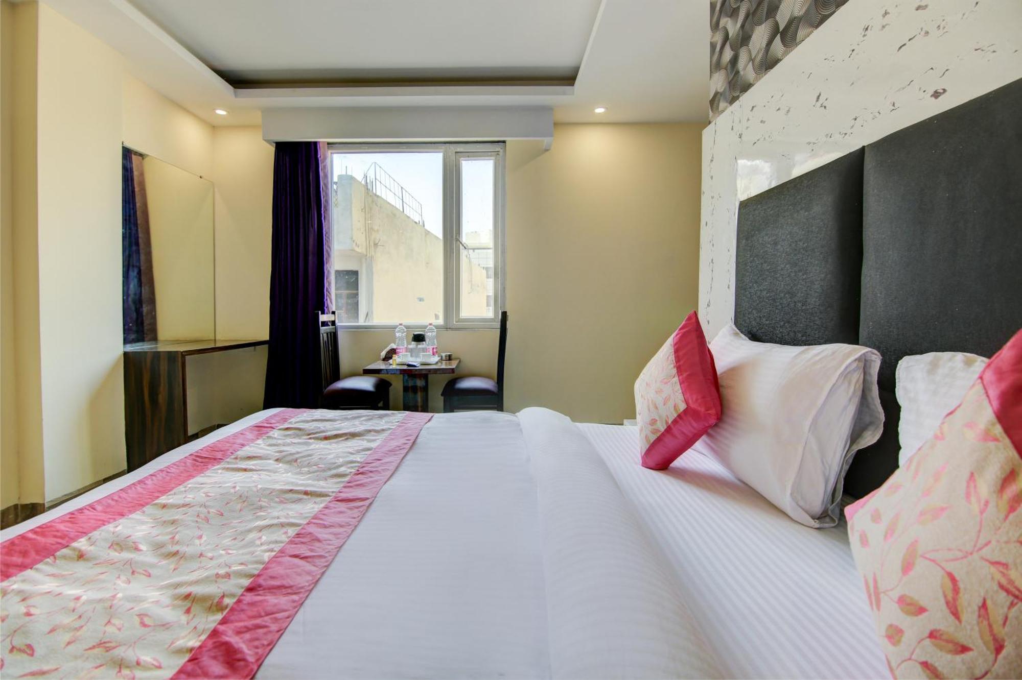 Hotel Smart Signature By Smart Group Нью-Дели Экстерьер фото