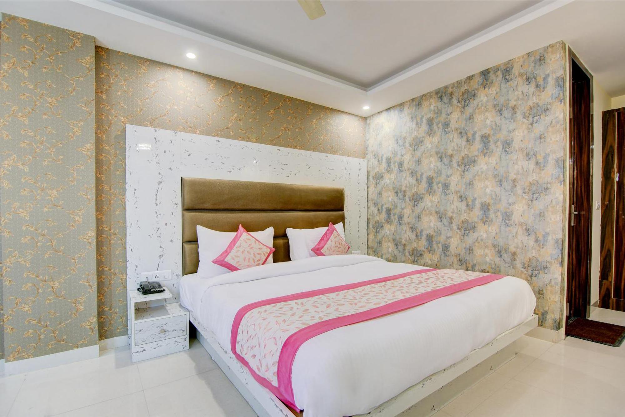Hotel Smart Signature By Smart Group Нью-Дели Экстерьер фото