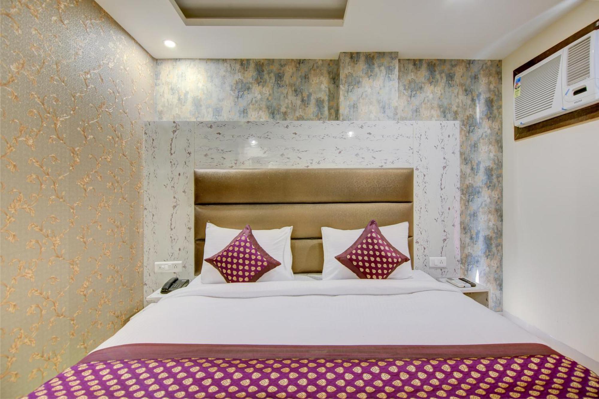 Hotel Smart Signature By Smart Group Нью-Дели Экстерьер фото